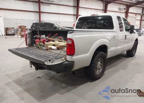 2013 Ford F-250 Xl z USA, uszkodzony, nr VIN 1FT7X2A60DEA56683